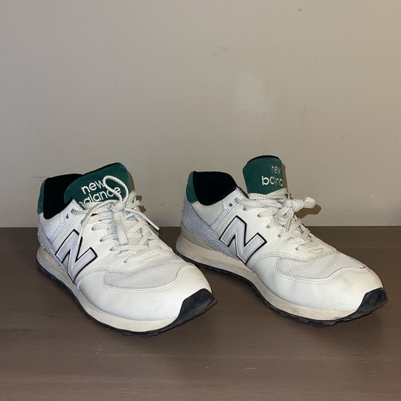 New Balance White and Green Sneakers - Men’s Size 11 - Picture 3 of 7